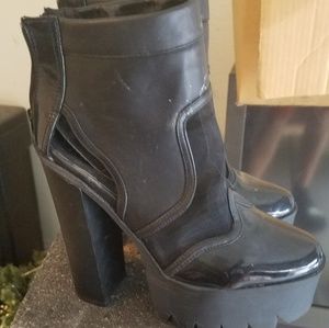 Ladies boots